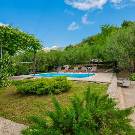 Holiday home Lovely In Kastel Sucurac With House Sea View