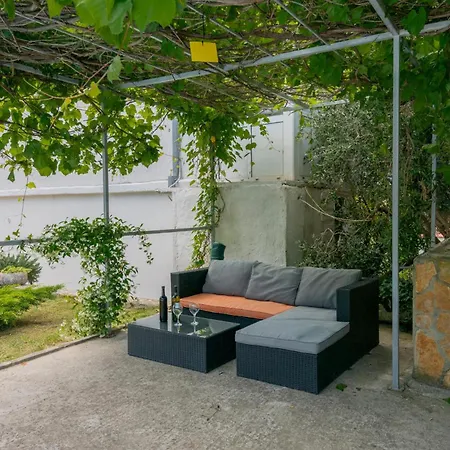 Holiday home Lovely In Kastel Sucurac With House Sea View Kastela