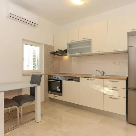 Holiday home Lovely In Kastel Sucurac With House Sea View